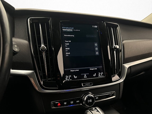 Volvo V90 Cross Country 23 of 30