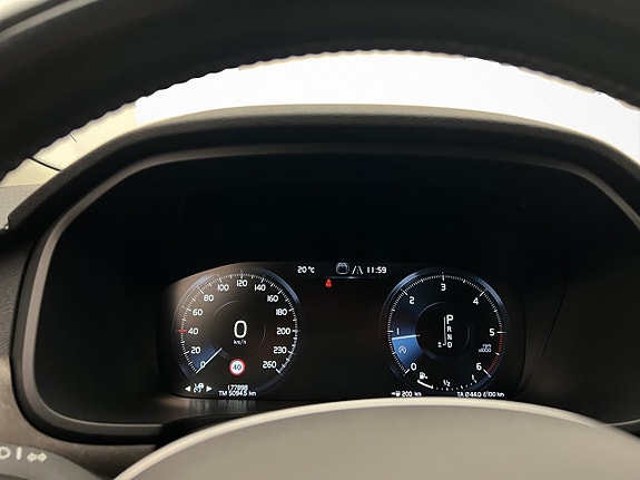 Volvo V90 Cross Country 15 of 30