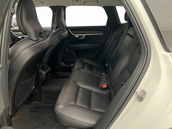Volvo V90 Cross Country 27 of 30