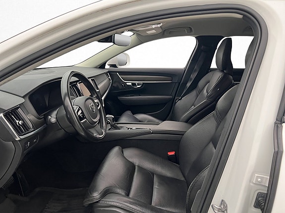 Volvo V90 Cross Country 12 of 30