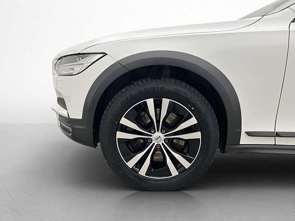 Volvo V90 Cross Country 28 of 30
