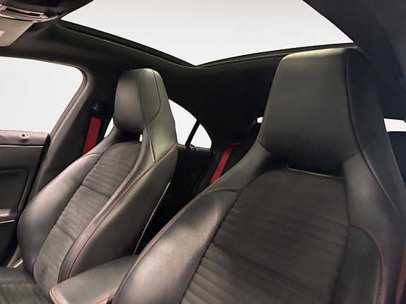 Mercedes-Benz CLA45 22 of 26