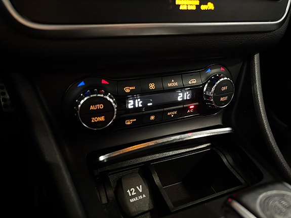 Mercedes-Benz CLA45 25 of 26