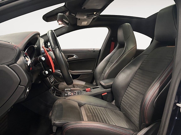 Mercedes-Benz CLA45 10 of 26