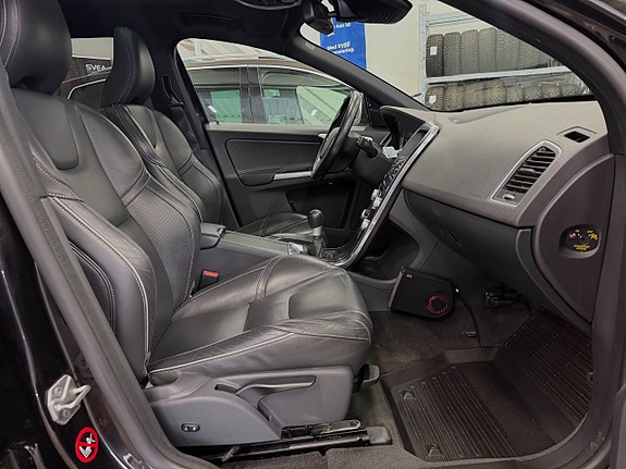 Volvo XC60 8 of 13