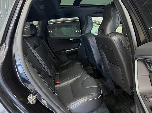 Volvo XC60 7 of 13