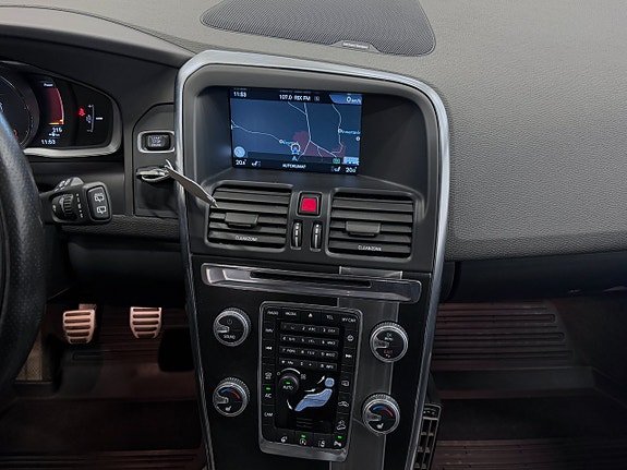 Volvo XC60 5 of 13