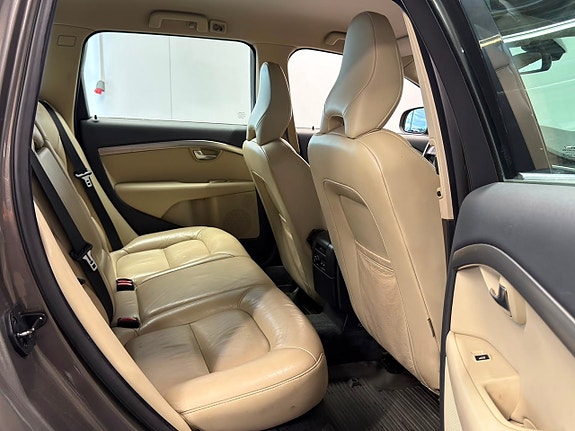 Volvo V70 26 of 27
