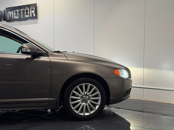 Volvo V70 10 of 27
