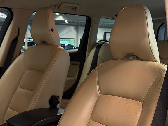 Volvo V70 15 of 27