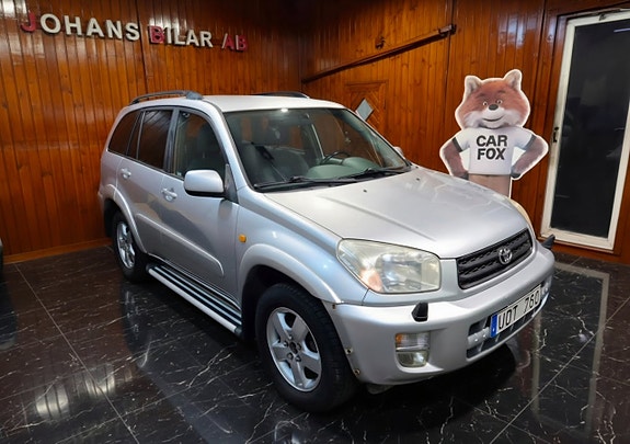 Toyota RAV4 2 of 16
