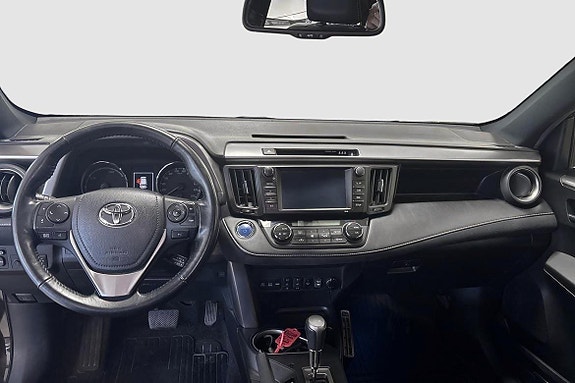 Toyota RAV4 10 of 12
