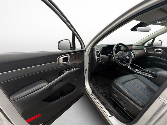 Kia Sorento 12 of 30