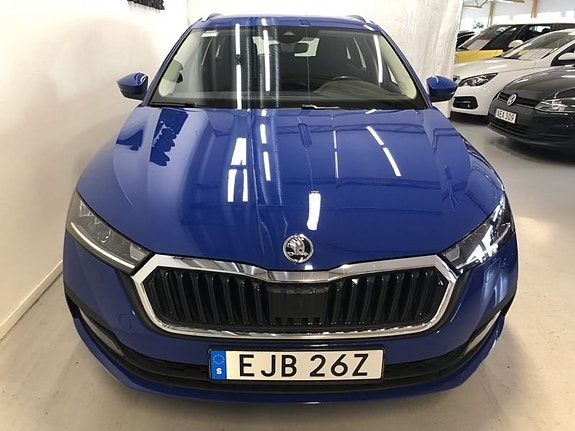 Skoda Octavia 2 of 8