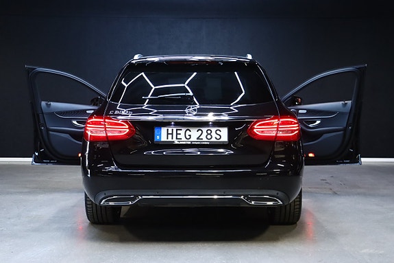 Mercedes-Benz C300 12 of 30