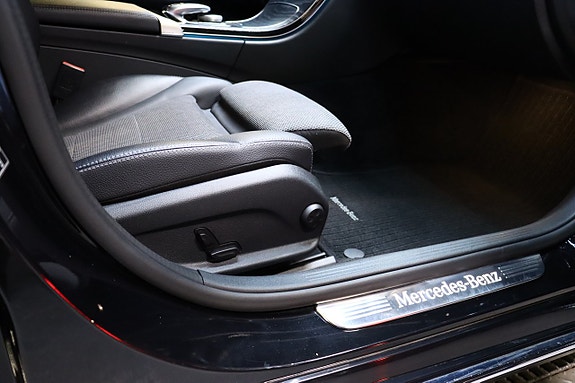 Mercedes-Benz C300 15 of 30