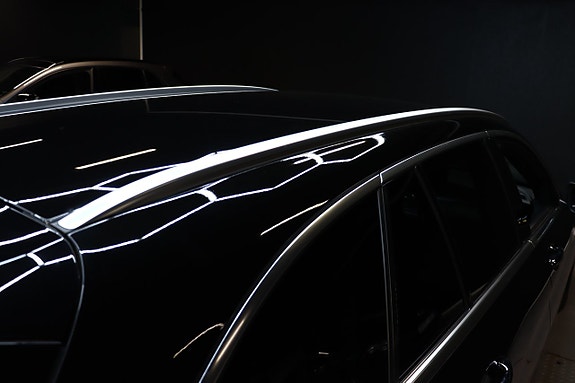 Mercedes-Benz C300 28 of 30