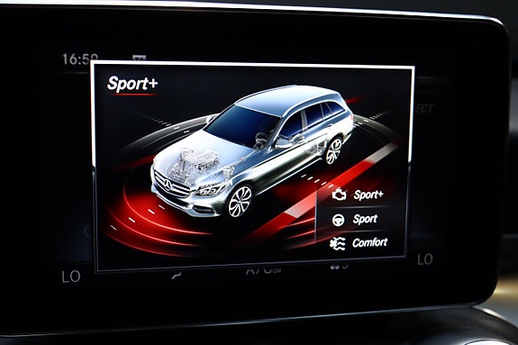 Mercedes-Benz C300 25 of 30