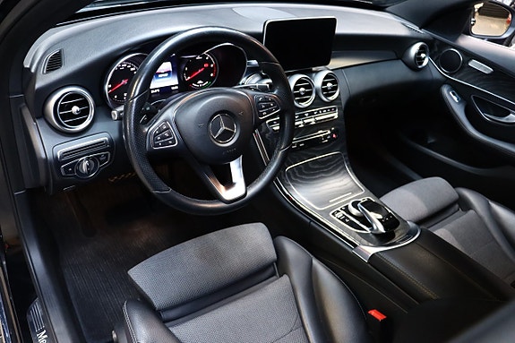 Mercedes-Benz C300 7 of 30