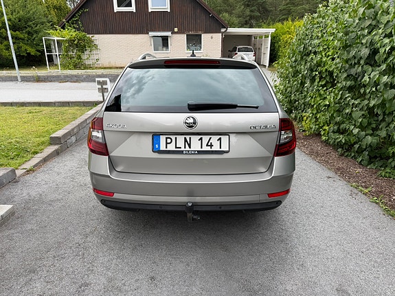 Skoda Octavia 4 of 10