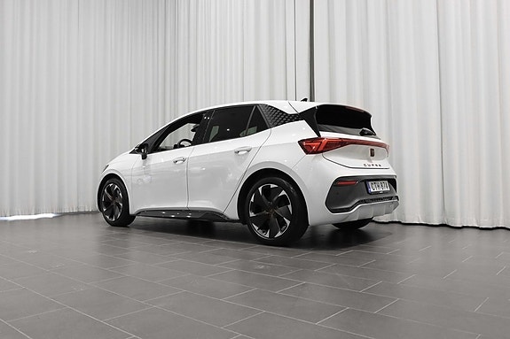 Cupra Born 3 of 18