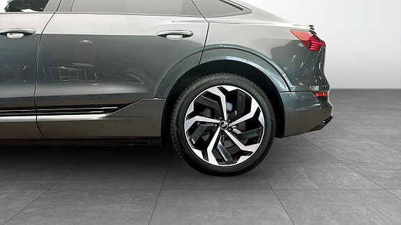 Audi e-tron Sportback 6 of 13
