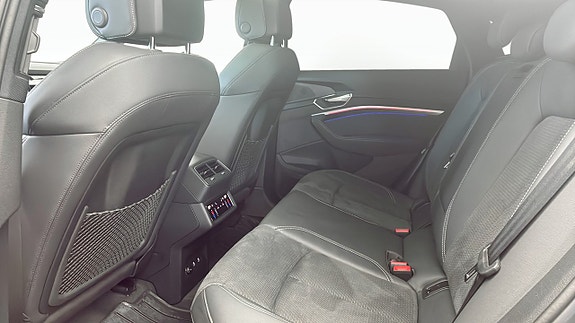 Audi e-tron Sportback 12 of 13