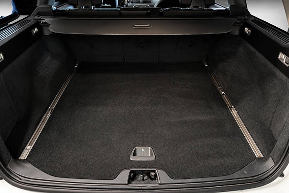 Volvo V70 7 of 16