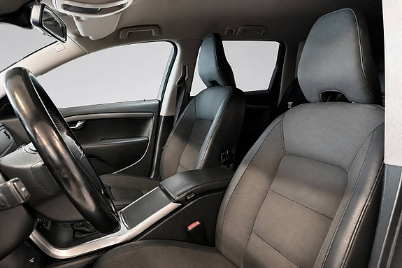 Volvo V70 13 of 16