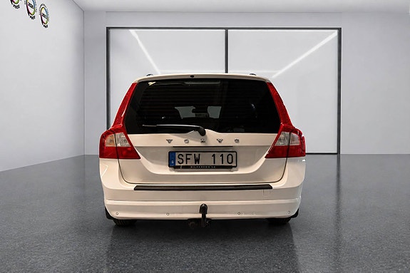 Volvo V70 6 of 16