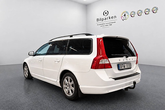 Volvo V70 3 of 16