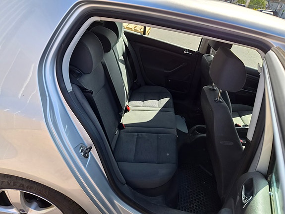 Volkswagen Golf V 7 of 9