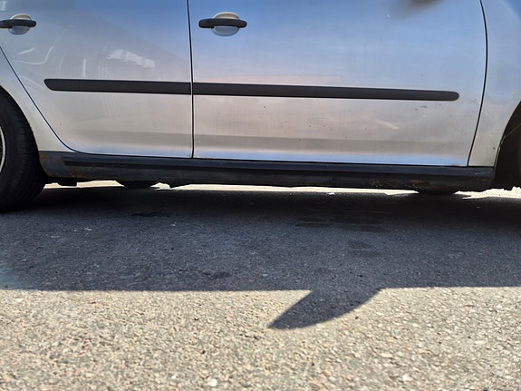 Volkswagen Golf V 5 of 9