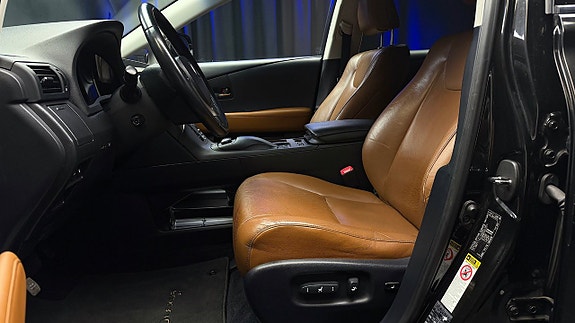 Lexus RX450h 12 of 30