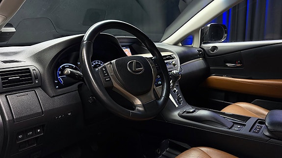 Lexus RX450h 13 of 30