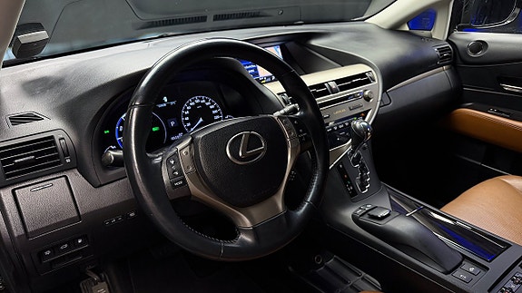 Lexus RX450h 14 of 30