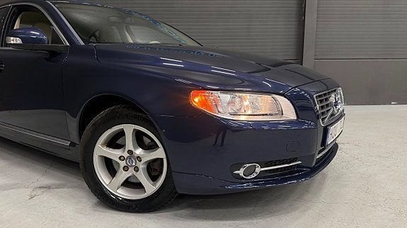 Volvo S80 3 of 26
