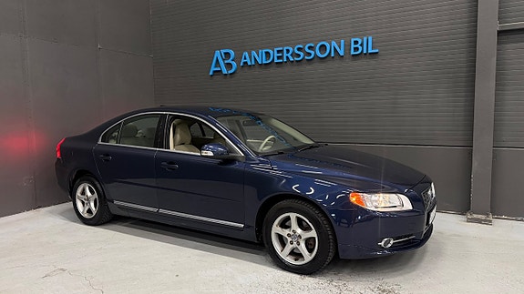 Volvo S80 4 of 26