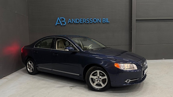 Volvo S80 2 of 26