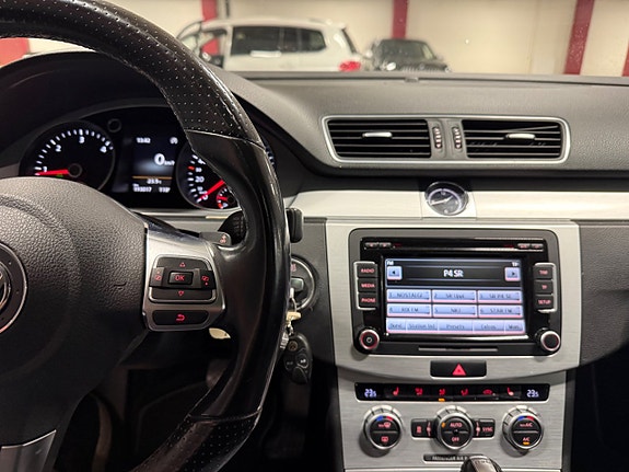 Volkswagen CC 13 of 17