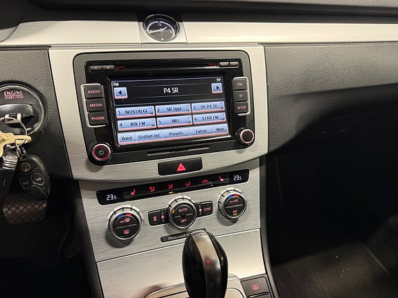 Volkswagen CC 15 of 17