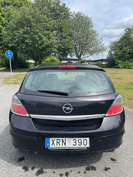 Opel Astra 10 of 11