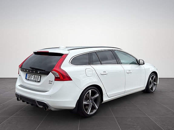 Volvo V60 6 of 17