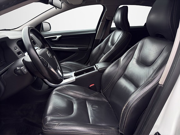 Volvo V60 10 of 17