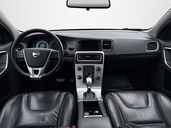Volvo V60 13 of 17