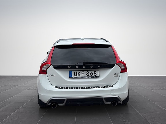 Volvo V60 8 of 17