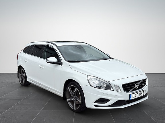 Volvo V60 4 of 17
