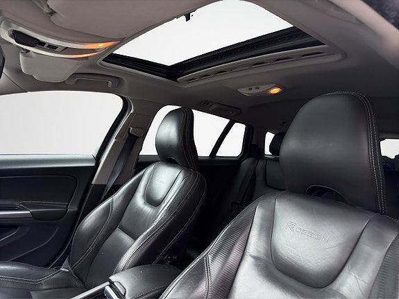 Volvo V60 16 of 17