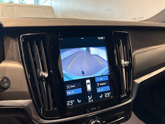 Volvo V90 10 of 18