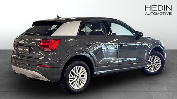 Audi Q2 2 of 9